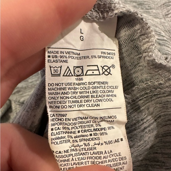 OLD NAVY Active Top Size L - Picture 6 of 6